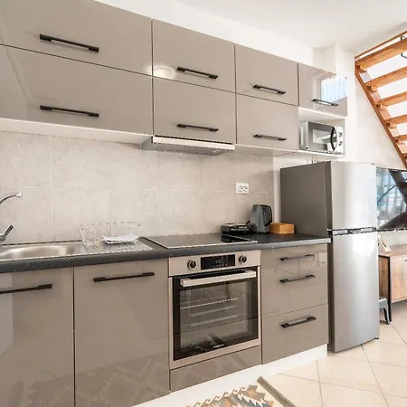 Apartment Polikseni Rhodes City